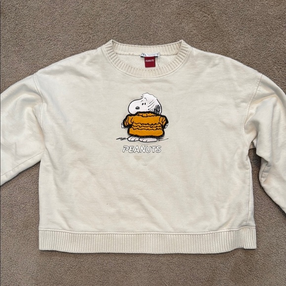 Zara Cream Peanuts Sweatshirt With Snoopy - Picture 1 of 8